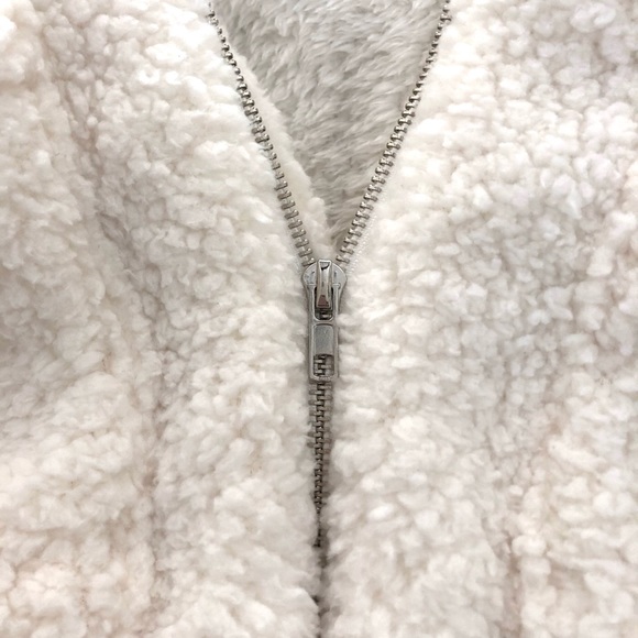 ❤️Host Pick ❤️ Faux Sherpa Teddy Jacket - Picture 5 of 9